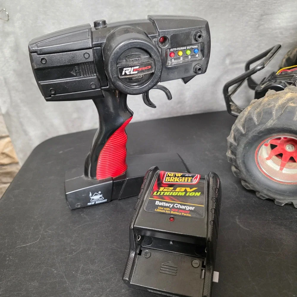 New Bright Scorpion Pro RC Monster Truck 12.8V FOR PARTS As Is Hobby Collectible